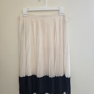 Forever 21 Elegant Cream and Black Pleated Midi Skirt